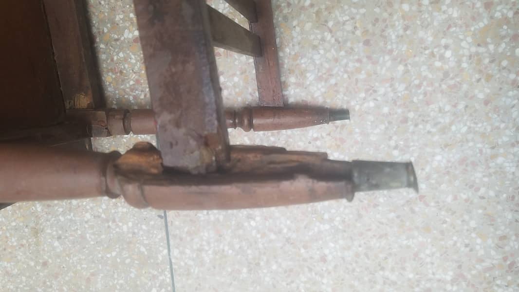 Coffee table for rough/normal use. O3244833221 9