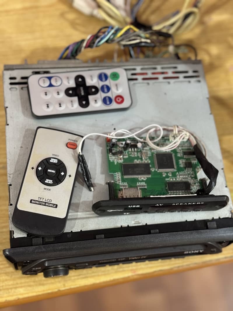 Sony multimedia video cd  disk player ( Made in  ori with Mp5 device 3