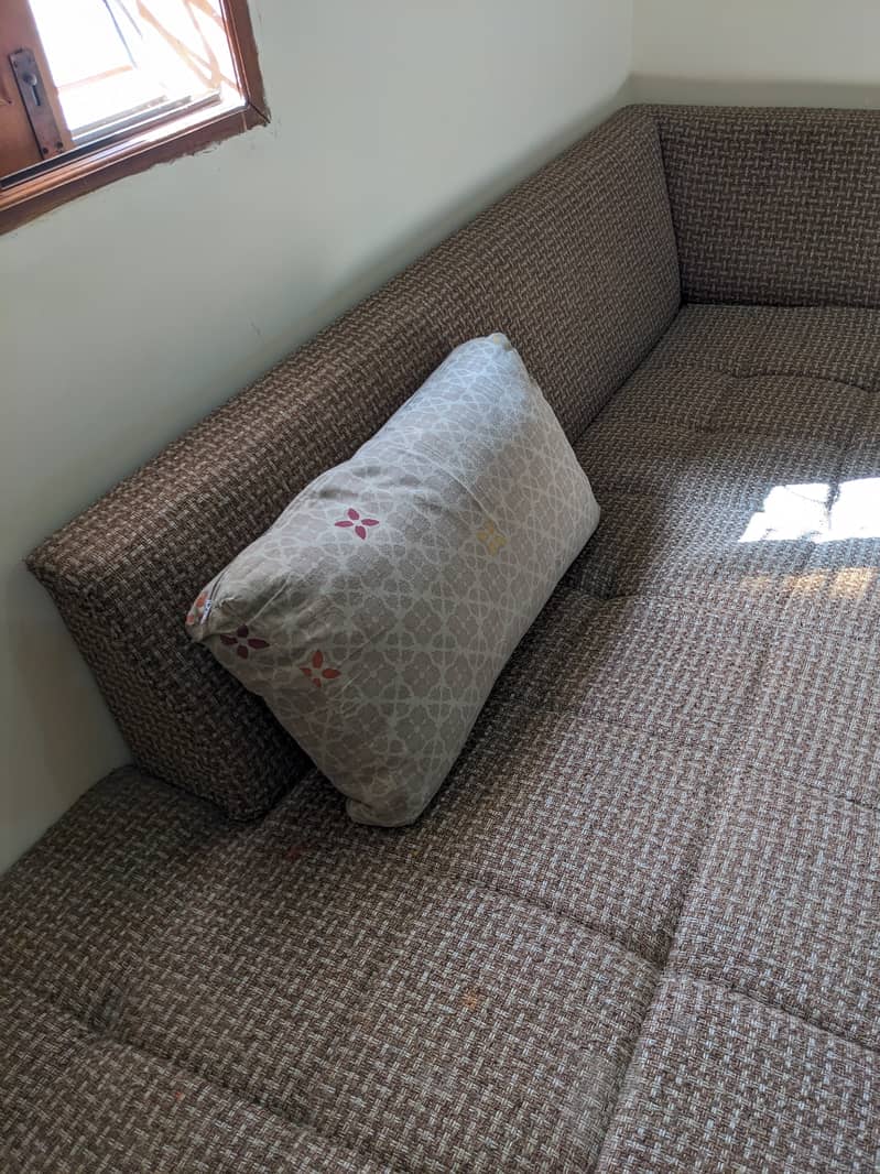 L-Shaped Sofa – Comfortable & Spacious 1