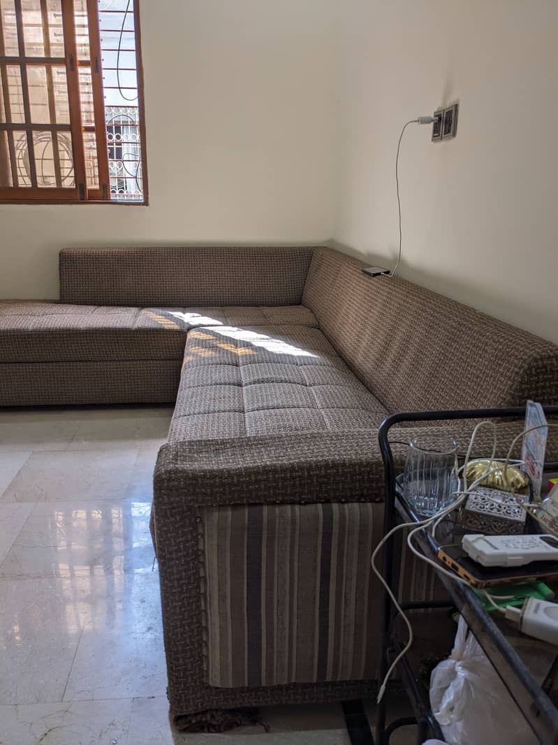 L-Shaped Sofa – Comfortable & Spacious 3