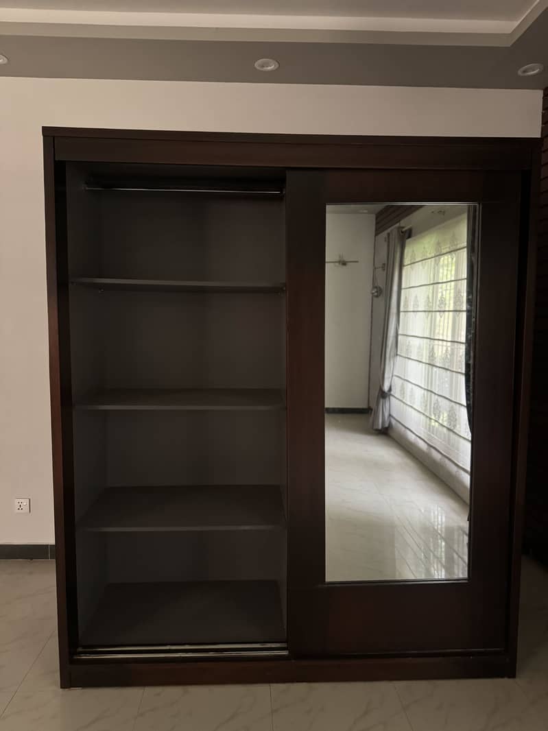 Habitt william sliding wardrobe (urgent sale!) 3