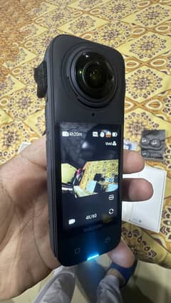 Insta360 x4