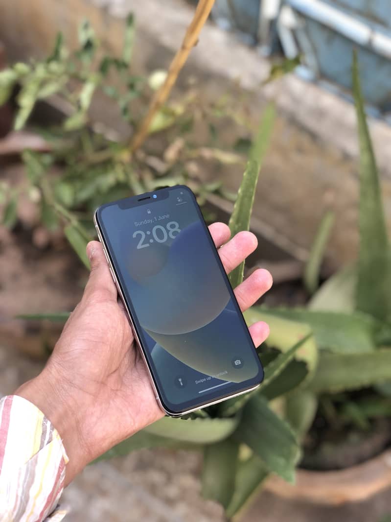 iPhone X non pta 10/10 condition 2