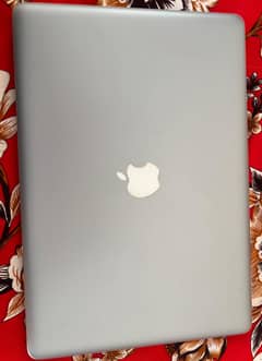 Macbook pro ( Exchange is possible)