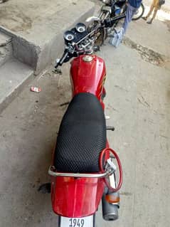 YBR 125
