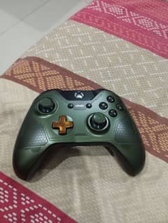 Xbox one halo edition controller