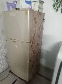 Dawlance Fridge Medium Size for Sale