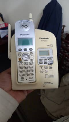 Panasonic. 2 fone . . . aiwa  ha aik fone