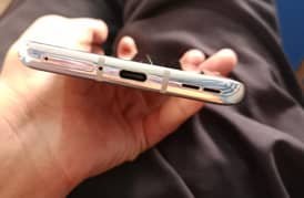 one plus 8 good condition cell 03067857977
