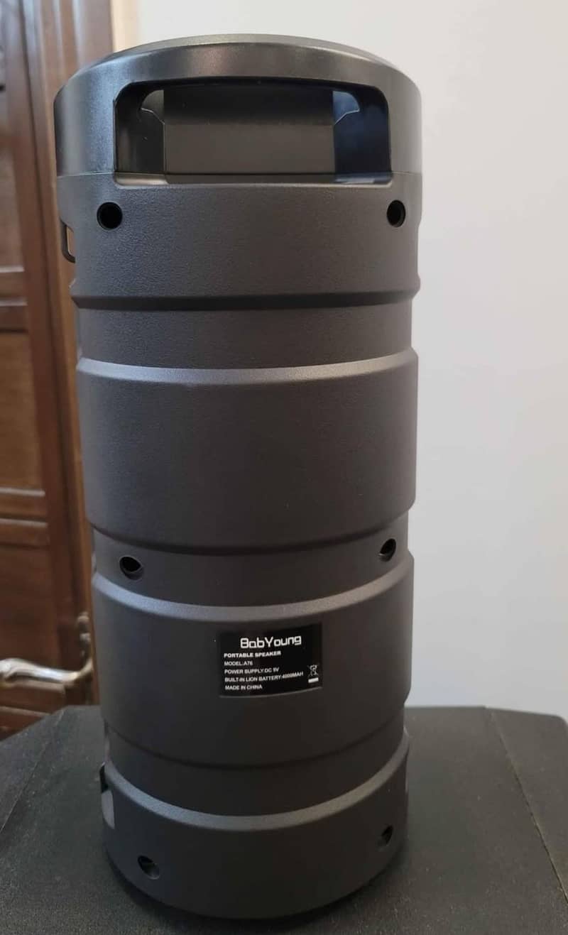 Bluetooth Speaker Just Box Open Not Used / Contact Whatsapp or Mobile 10