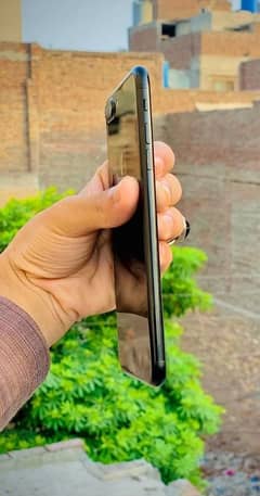 iPhone 7 16 GB 32 GB non PTA 10 by 10 condition all okay