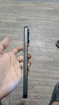 Iphone 15 pro max 256GB box or cable