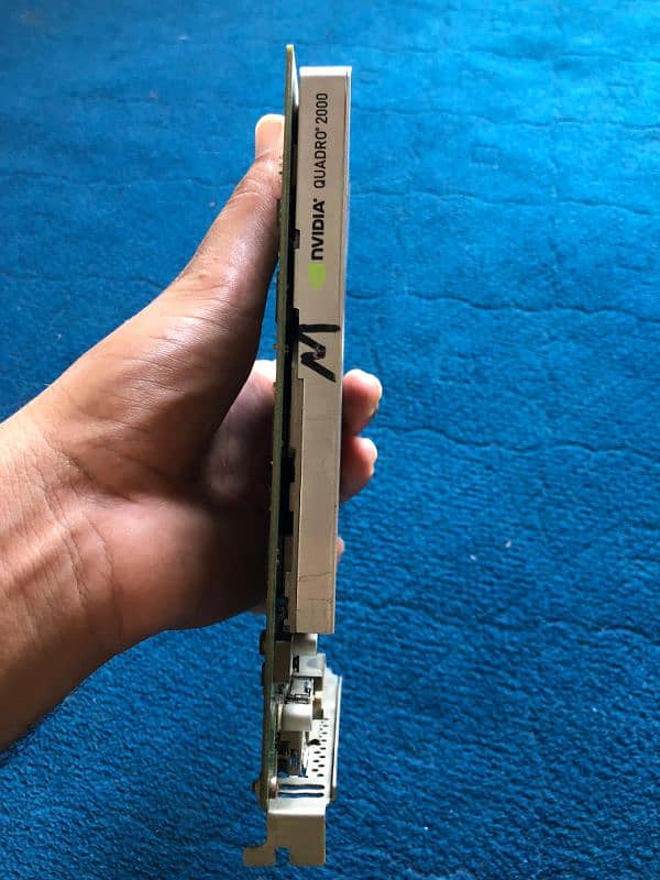 Nvidia Quadro 2000 1GB DDR5 128Bit 5