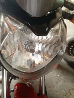 suzuki 125 red colour look like brand new