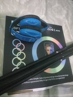 TikTok Stand with Headphone