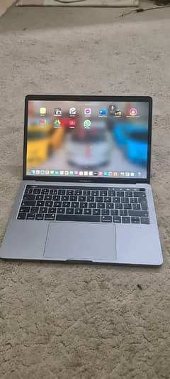 MacBook Pro 2019 - RAM: 8GB - Storage: 128GB SSD - Condition: 10/10