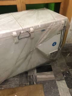 waves deep freezer