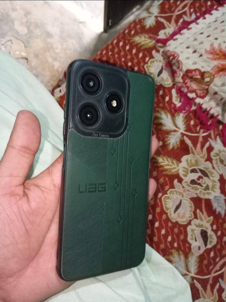 Exchang posibl Techno spark 10c 4+4 128 ful box. Only cal+whatsap 2