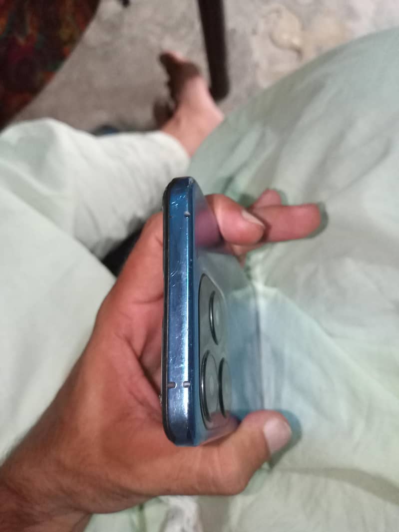 Exchang posibl Techno spark 10c 4+4 128 ful box. Only cal+whatsap 6