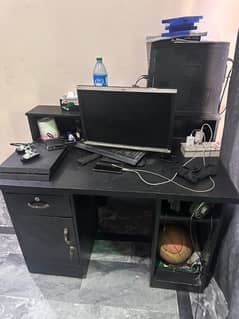 COMPUTER  TABLE