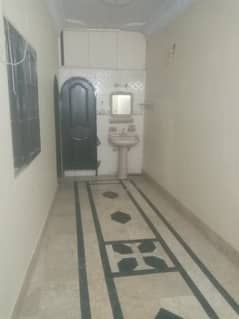 Ground floor 1 bed with small lounge is available for rent in mehmoodbad