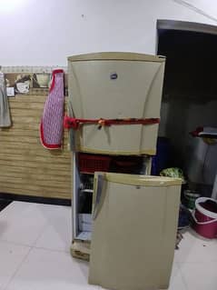 old Refrigerator  Working 100% but doors are broken