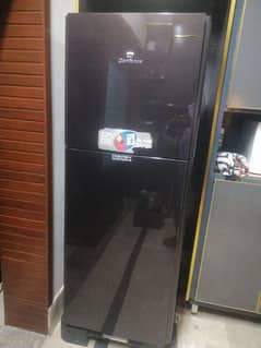 dawlance fridge medium size