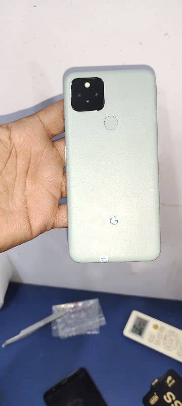 Google pixel 5 not used only box open 0