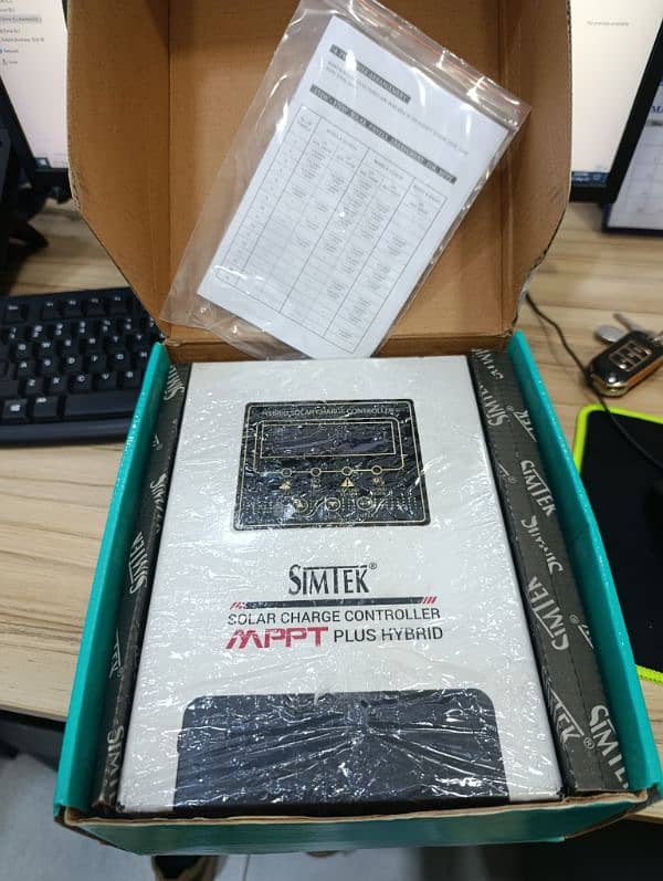 Simtek 60A MPPT Solar Charge Controller 2