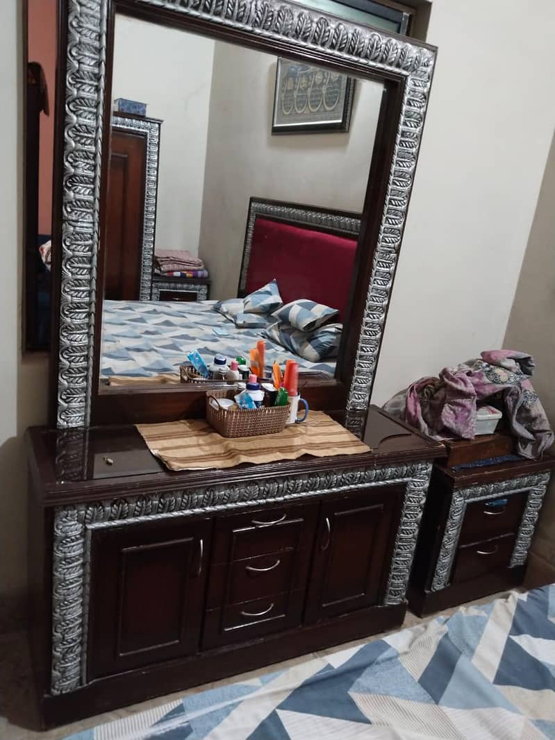 complete bed set with side tables, dressing table, almari 2