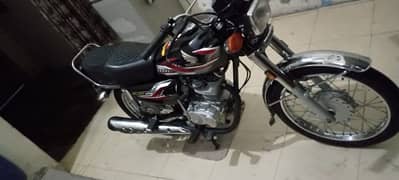 03041913279 all ok bike koi masla fault nai original hai bike sare