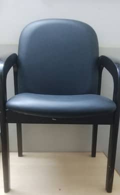 solid wooden Visitors Chairs