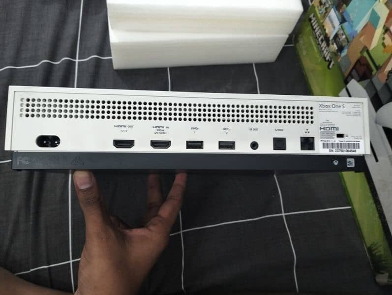 Xbox 1 S with 2 Original Controllers with box 3