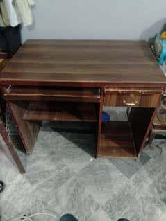 Computer table for sale