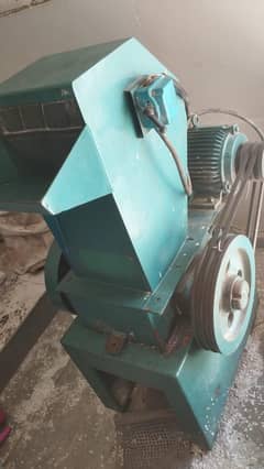 Plastic bottle machine and crusher business