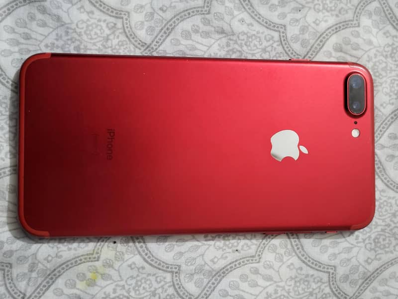 Iphone 7 plus in very good condition all orignal with box 0