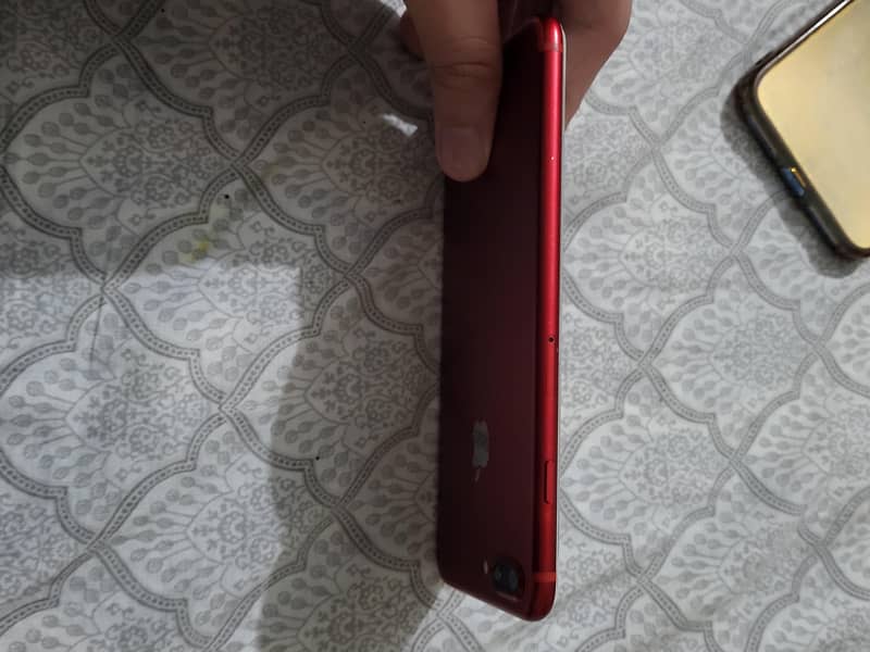 Iphone 7 plus in very good condition all orignal with box 3