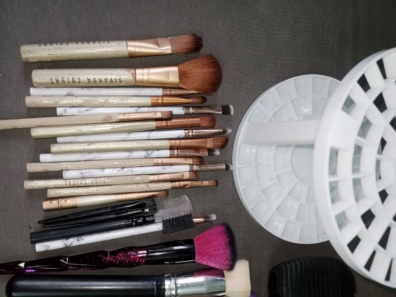 Makeup brushes 1