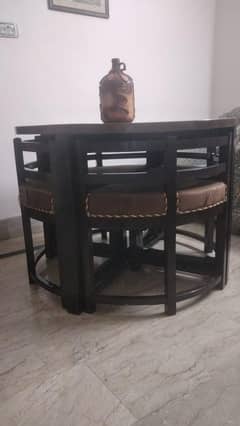 4 Chair Dinning Table