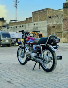 Honda 125 Islamabad reg