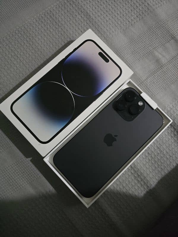 iphone 14 pro max Non Pta 256 with Box and Data Cable 0