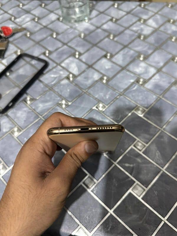 i phone 11 pro max Factory unlock condition 10/10 exchange possible 2