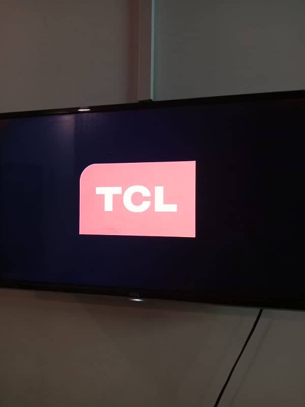 TCL LCD 32" 0