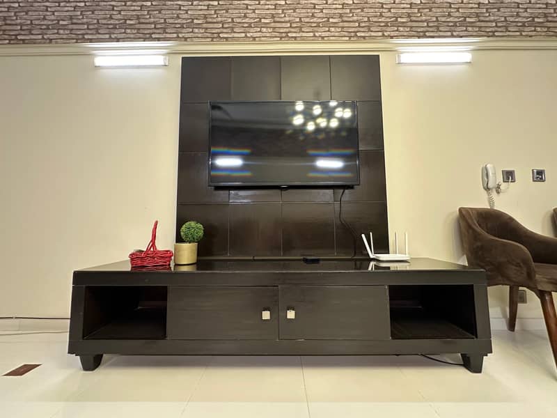 TV unit 0