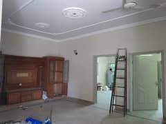 12 MARLA 3 BEDS UPPER WITH SEPRET ENTRENCE AND GERAGE NEAR LACAS AND DOCTOR HOSPITAL