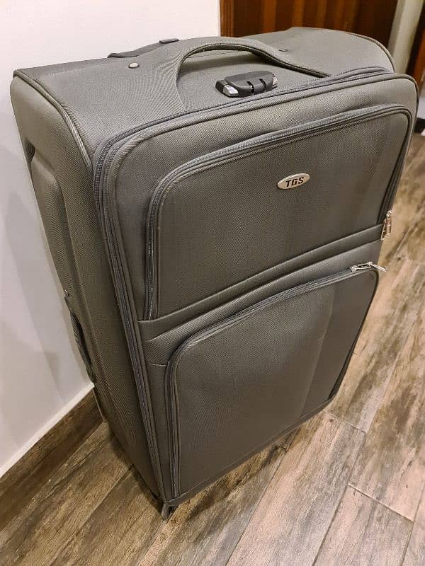 large 40 kg bags suitcase luggage 2