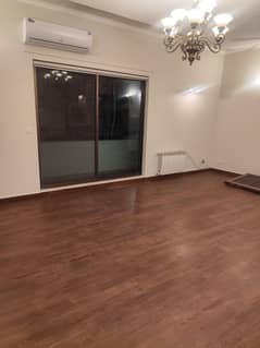 14 marla upper portion available for rent at g/10 near to markez at ideal location