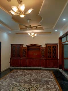 7 marla ground Portion available for rent of main road at g/10 near to markez