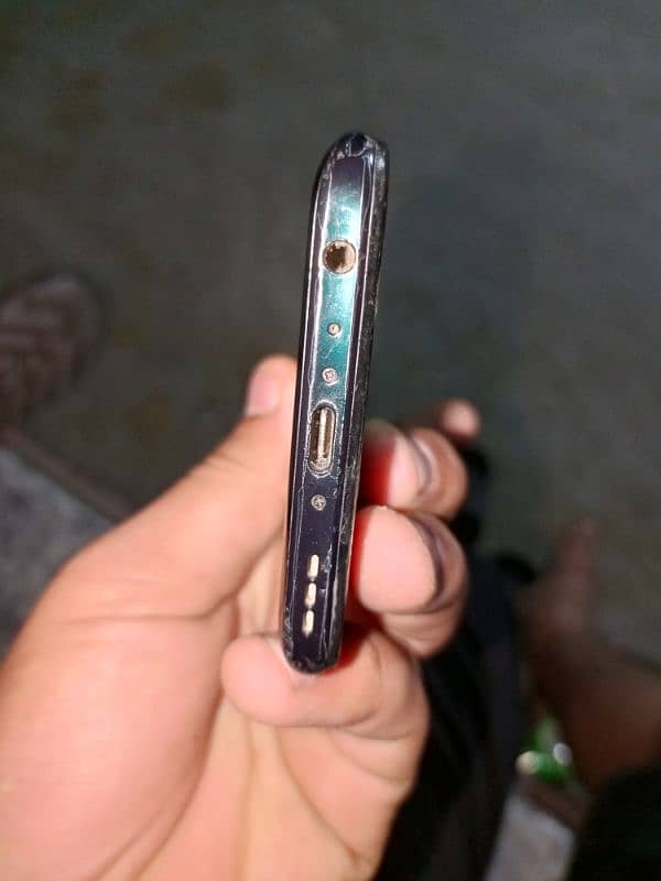 vivo y30 sLidly used only open box condition 10/9 3