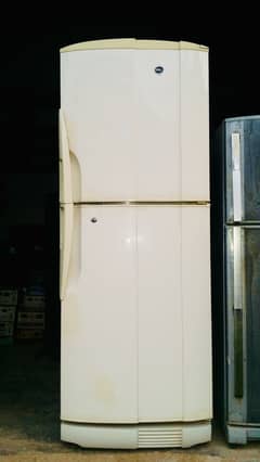 PEL JUMBO/FULL SIZE FRIDGE, FULL GENUINE & ORIGINAL, LIKE A BRAND NEW
